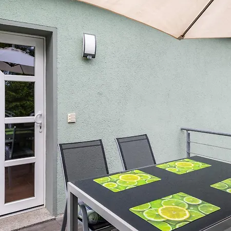 Fuer 4 Personen 34 M² Lägenhet *
